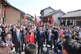 诸葛古镇隆重开园 八方游客争睹芳容图片