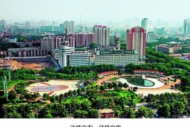 郑州丨沙城向左，绿城向右图片