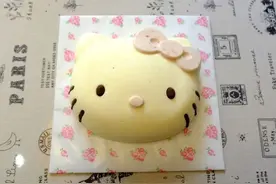 Hello Kitty 酸奶乳酪慕斯蛋糕图片