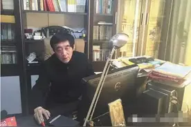 如皋教师王学东退休后发挥余热 将多年研究奉献给莘莘学子图片