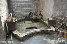 池州一居民楼化粪池经常堵塞 居民租房躲臭气图片