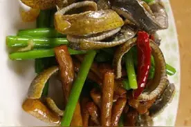 韭菜炒黄鳝的营养价值 做韭菜炒黄鳝的方法图片