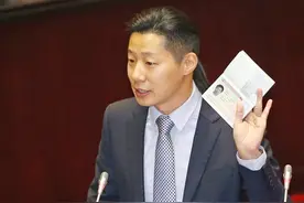 红红火火恍恍惚惚，这位大哥黑大陆能黑出这个“笑”果也是服！图片