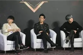 周杰伦谈新歌：歌词让自己想到蔡同学 扒周董情史蔡依林分手内幕图片
