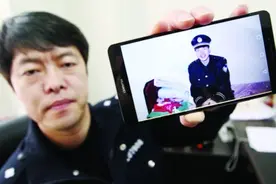 弟牺牲后哥从警：你走后我成了你图片