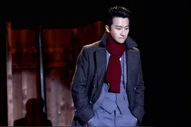 黄轩《猎人》两幅面孔大公开 网友:请尽情撩我图片