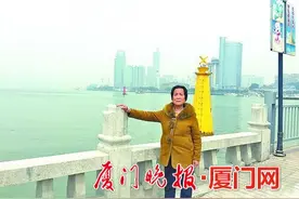 七个女儿齐聚厦门 带母亲来看海图片