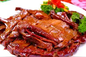她把生姜贴在肚脐上，竟有如此神奇的效果！奇迹真的出现了！图片