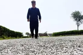 天津最凶残的健身步道，踩上去就呲牙咧嘴，你能走几步？图片