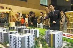 老婆在路上因这事跟人争吵我劝架，她把我骂的狗血淋头图片