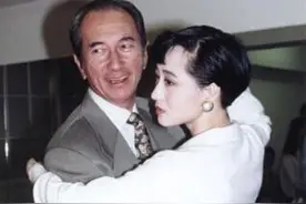 起底赌王女儿何超云情史，她到底是不是赌王跟利智的亲生女儿？图片
