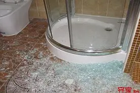淋浴房用玻璃有什么讲究？老师傅说一定要装防爆玻璃！图片