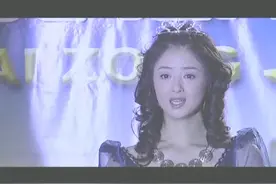 蒋欣在台上勇敢承认自己整容的经历！看来她以前真的不算漂亮！