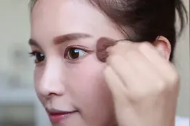好感度爆棚的自然裸妆画法，显瘦又自然，无瑕美感你也可以拥有视频封面