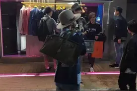 抓到了！林俊杰与高雄妹同游日本图片