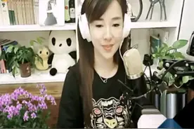 美女紫菱一首谭咏麟的《讲不出再见》好听到爆！视频封面