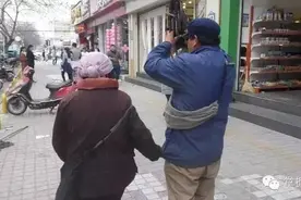 滨州这对“吹笙男”与“领路女”什么来头？记者要帮忙，他们却跑了图片
