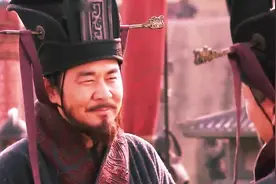 《三国》校尉曹操因为官职低微未受到邀请，道出了他们的原由视频封面