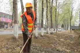 路边“惊现”旧炸弹 民警妥善处置图片