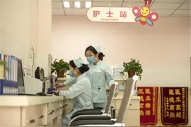 一岁女童误服药物，郑州市九院成功救治图片