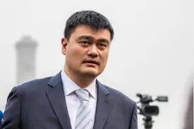 姚明缘何入选名人堂？中国三分钟视频封面