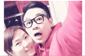 一直很低调，她甘居大鹏幕后的女人图片