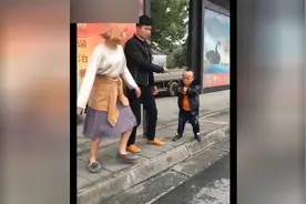 史上最尴尬的新娘，看完不笑你打我，逗死了！视频封面