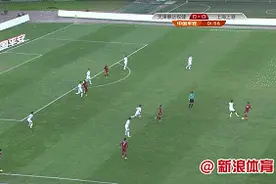 从被飞踹到使出撩阴腿 这样孔卡还是十大杰出青年吗？图片