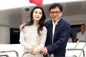 娱乐圈是非多，跟成龙大哥上过新闻的女星们，最后一位太惨了！图片