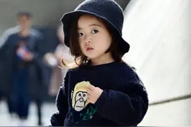 韩国东大门随意街拍，就连小孩的时尚度都完胜明星图片