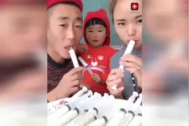 东北小两口耍着花样喝牛奶，厉害了你们家！视频封面
