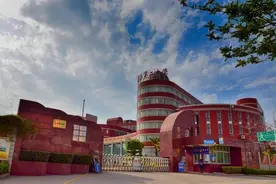 晋江这两所学校今年申报福建省一级达标高中！图片