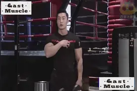 吴龙教你训练胸肌外侧视频封面