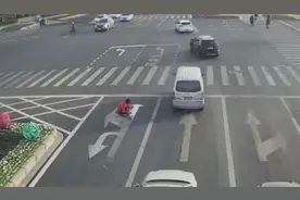 小伙嫌路堵擅改路标，连云港警方：无法疏堵还易酿事故罚千元图片