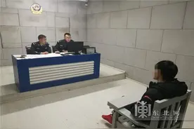 “熊孩子”掰车牌留微信敲诈车主 200元一个车牌还能讲价图片