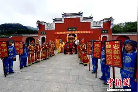 闽王金身赴缅甸巡安会香福州举行起驾仪式图片