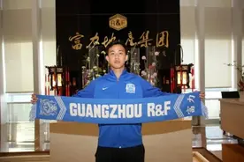 官方：富力与年轻中卫黄政宇续约至2022年图片