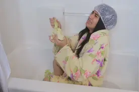 女友在家跟出门的差别，化妆前后，判若两人，真像找了两个女朋友视频封面