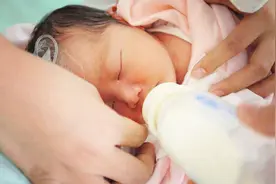 昔日卫校学生捡女婴养27年，养女将成婚，为她寻亲生父母视频封面