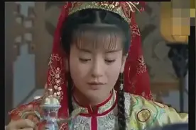 还珠格格：永琪欣荣大婚，小燕子伤心大醉视频封面