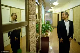 图片故事：自闭症孩子学琴20年，发掘音乐天赋终成钢琴教师图片