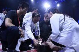 一龙方便经常KO不算啥!这些中国拳手把对手打进医院图片
