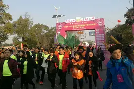 2017泰州溱湖湿地半马暨女王跑落幕图片