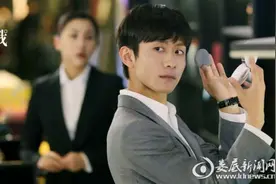 《柒个我》张一山跨性别挑战追星少女 变身“磨人小妖精”图片
