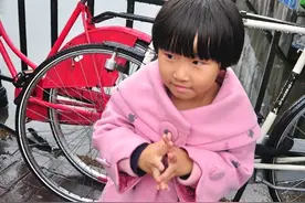 带五岁女儿游荷兰图片