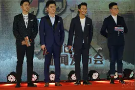 黄轩被爆“蔫坏” 遭《猎人》众女主示爱图片