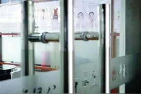 大师徒手整形致女子脸歪腰斜：自创协会自授奖图片