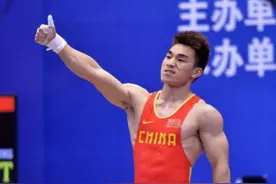 全锦赛廖辉男子69KG揽3冠 压石智勇达奥运标准图片