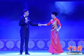 传统川剧开“洋腔” 12位外国川剧演员成都开演图片