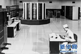 1983年12月22日，我国第一台亿次计算机“银河”研制成功图片
